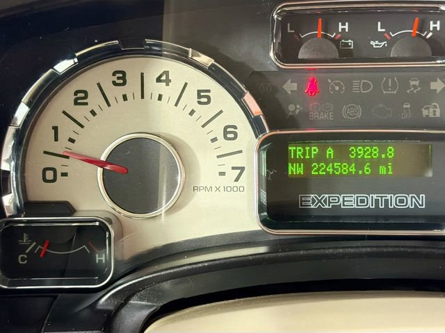 Used 2014 Ford Expedition EL XLT w/ Equipment Group 202A AWD/4WD image 13