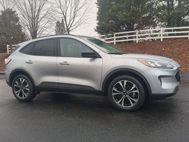 Used 2022 Ford Escape SEL w/ SEL Stealth AWD Package image 2