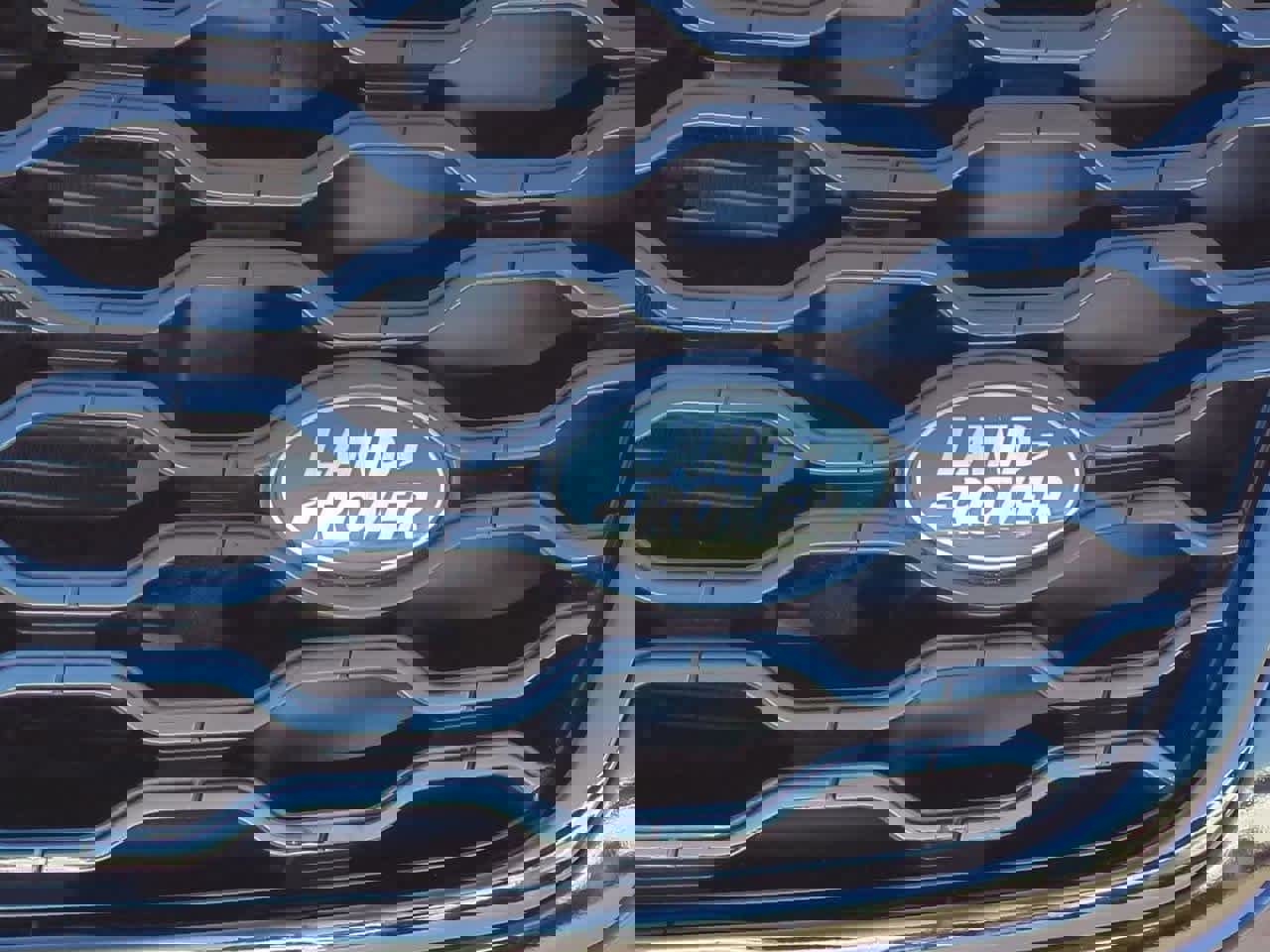 Used 2022 Land Rover Range Rover Velar R-Dynamic S image 10