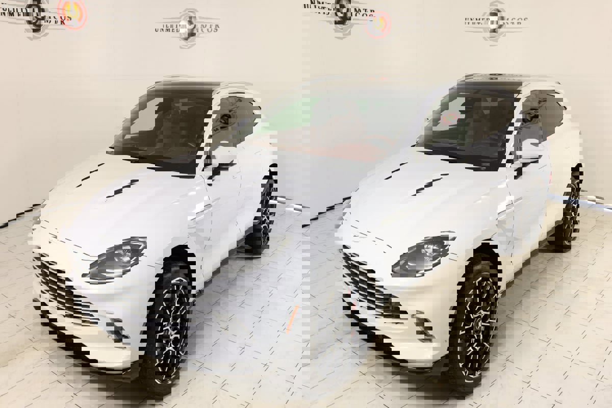 Used 2021 Aston Martin DBX image 35