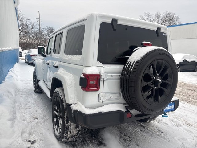 Used 2024 Jeep Wrangler Unlimited Sahara w/ Technology Group image 5