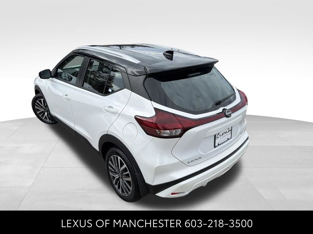 Used 2023 Nissan Kicks SV image 4