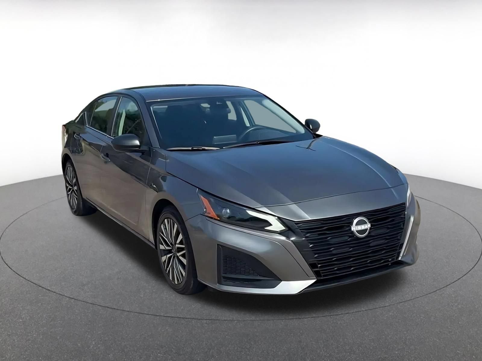Used 2026 Nissan Altima 2.5 SV FWD image 3