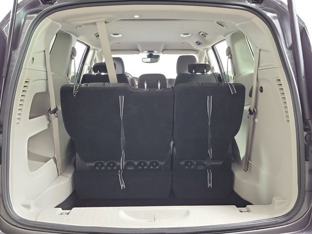 Used 2023 Chrysler Voyager LX FWD image 10