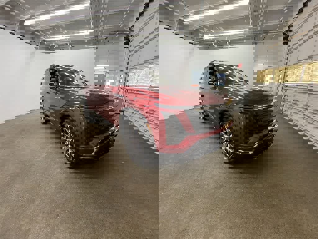 Certified 2026 Cadillac Vistiq Sport w/ LPO, Floor Liner Package image 8