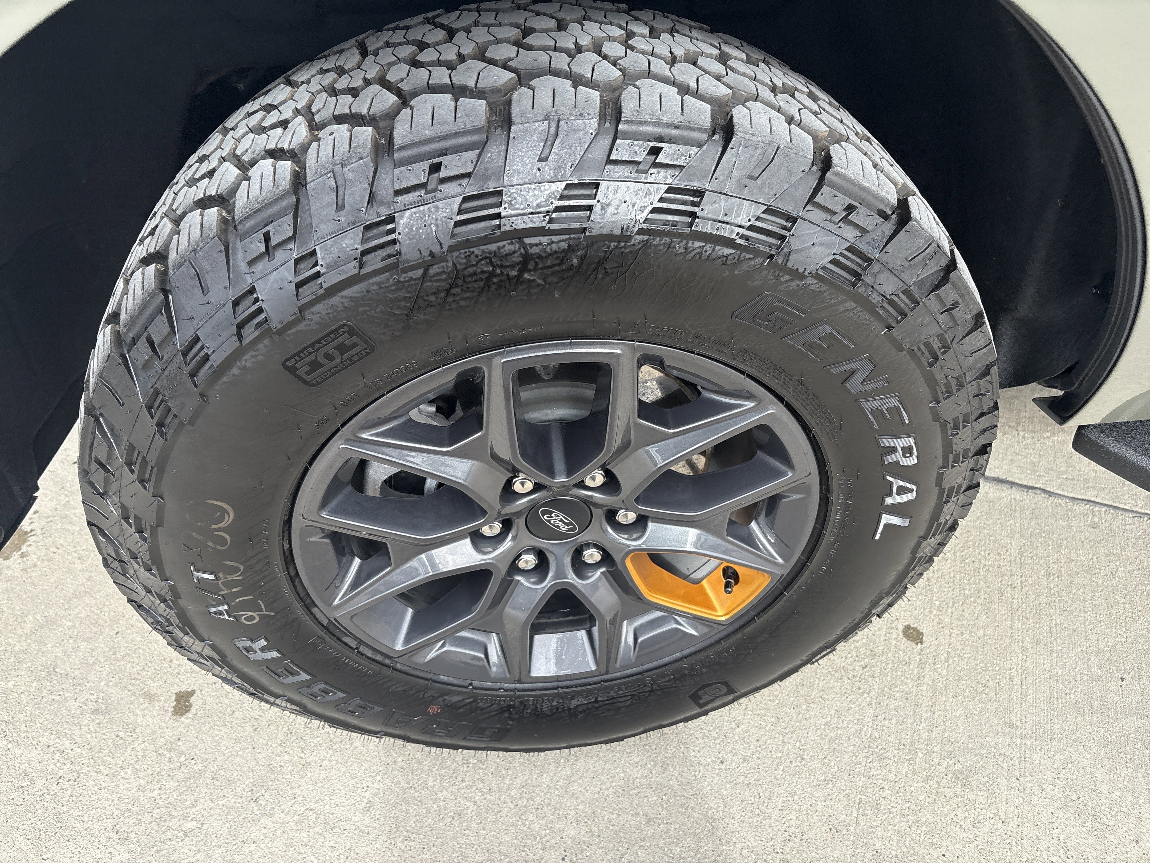 Used 2025 Ford Expedition Tremor image 8