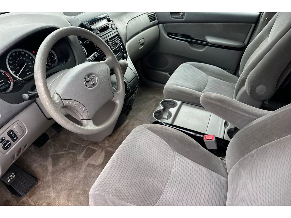 Used 2005 Toyota Sienna LE image 12