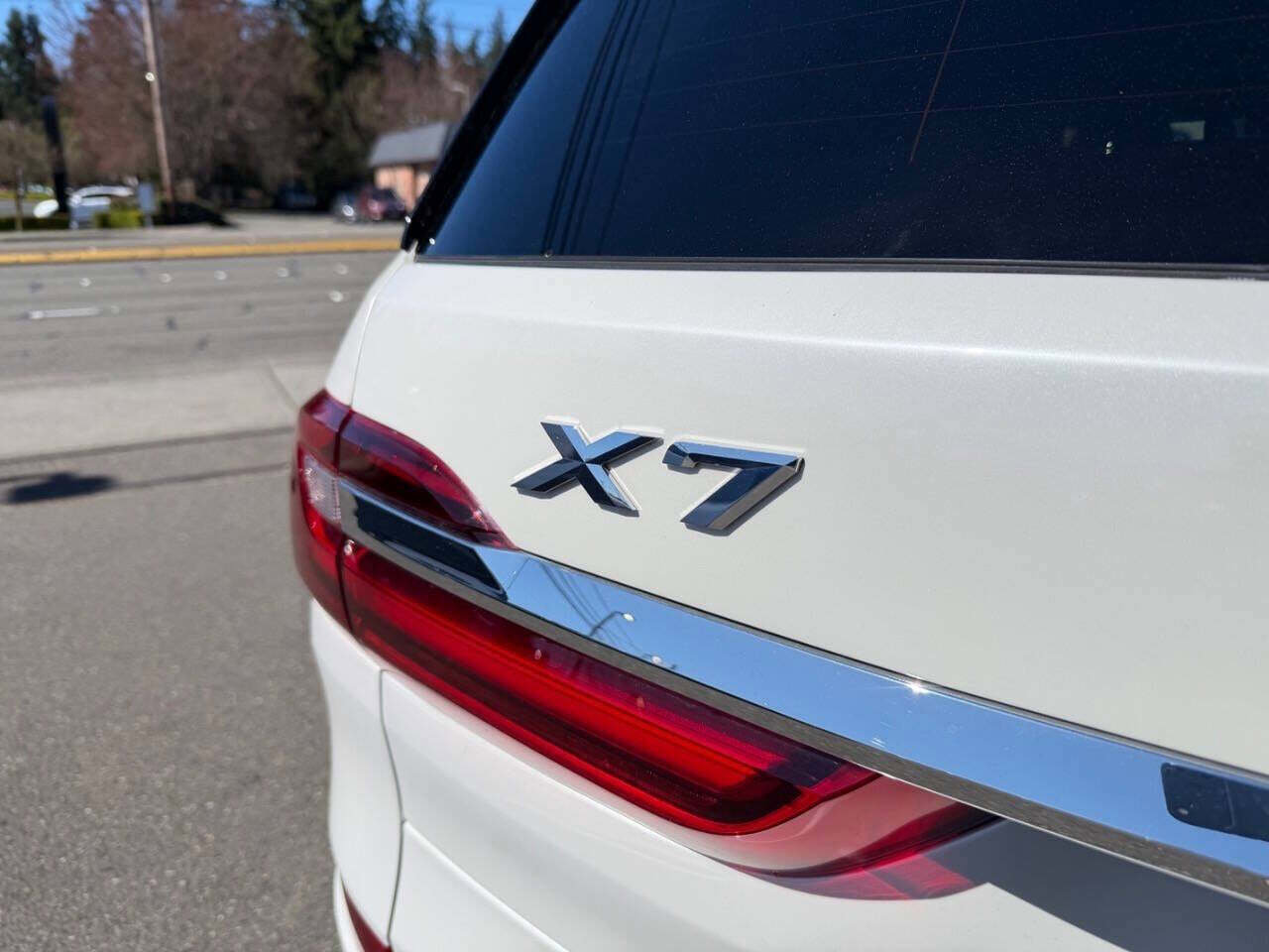 Used 2021 BMW X7 xDrive40i w/ M Sport Package image 6