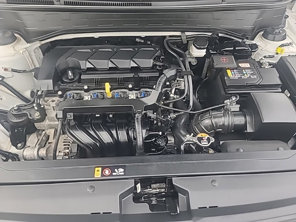 Used 2024 Hyundai Venue SE FWD image 36