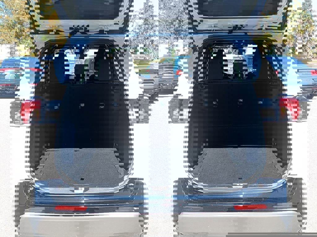 Used 2022 Toyota RAV4 SE image 8