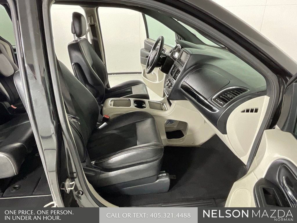 Used 2018 Dodge Grand Caravan SXT image 14