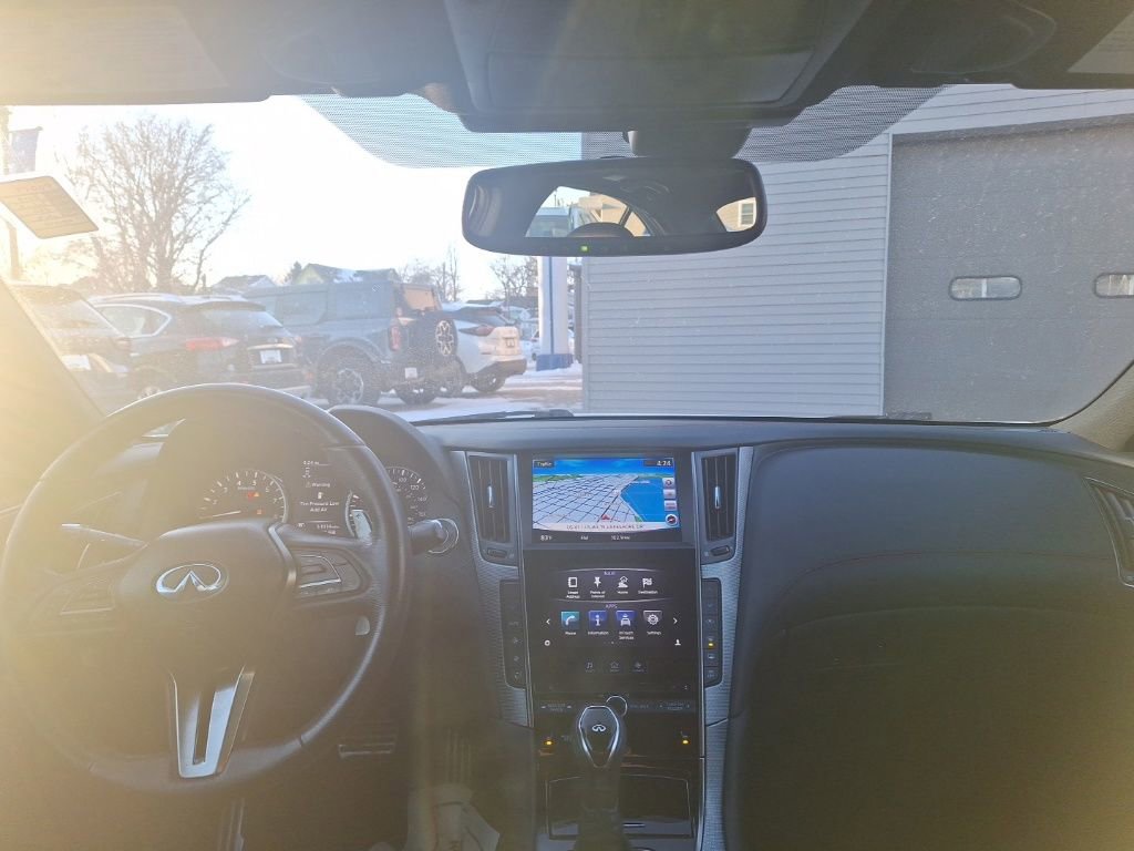 Used 2018 INFINITI Q50 Red Sport 400 w/ Sensory Package (Sport) image 15