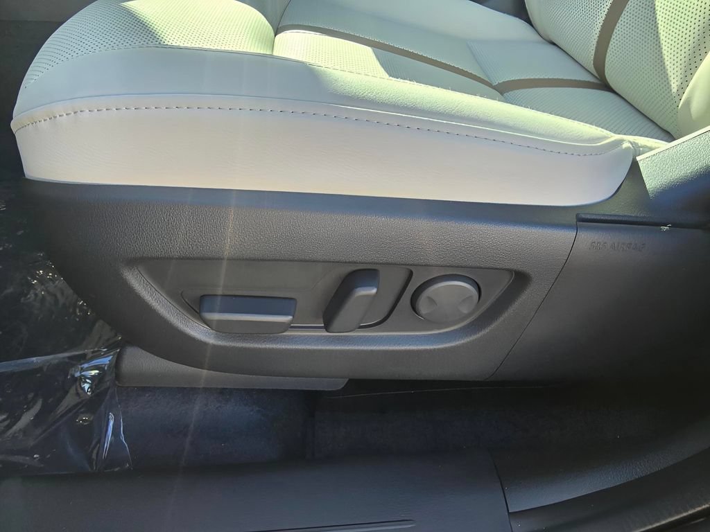 New 2026 MAZDA CX-90 Plug-In Hybrid w/ Premium Plus AWD/4WD image 17