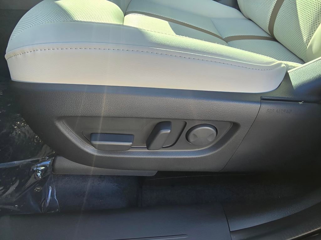 New 2026 MAZDA CX-90 Plug-In Hybrid w/ Premium Plus AWD/4WD image 17