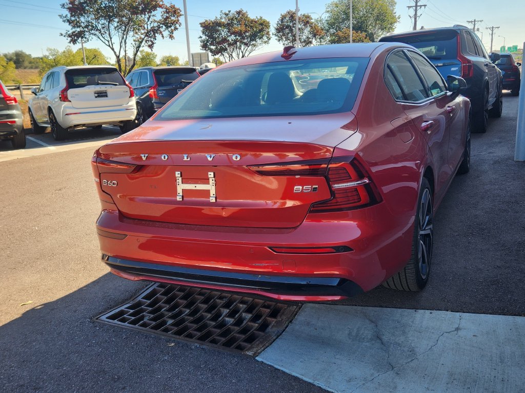 Used 2024 Volvo S60 B5 Plus w/ Climate Package AWD/4WD image 10