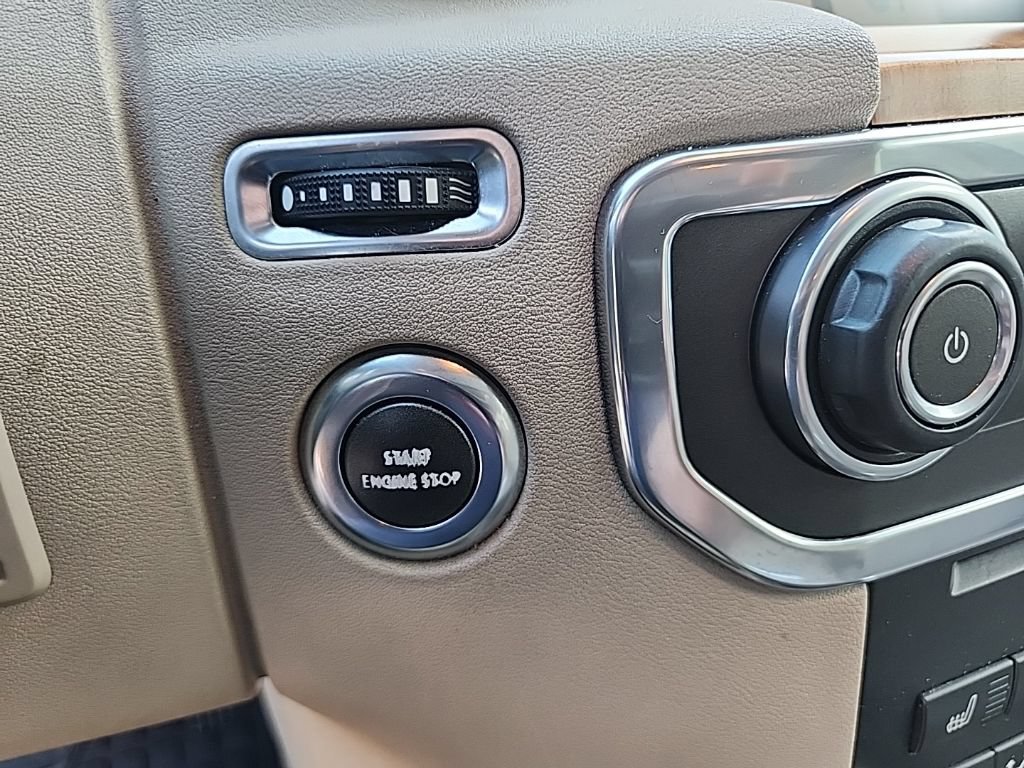 Used 2013 Land Rover LR4 HSE LUX AWD/4WD image 17