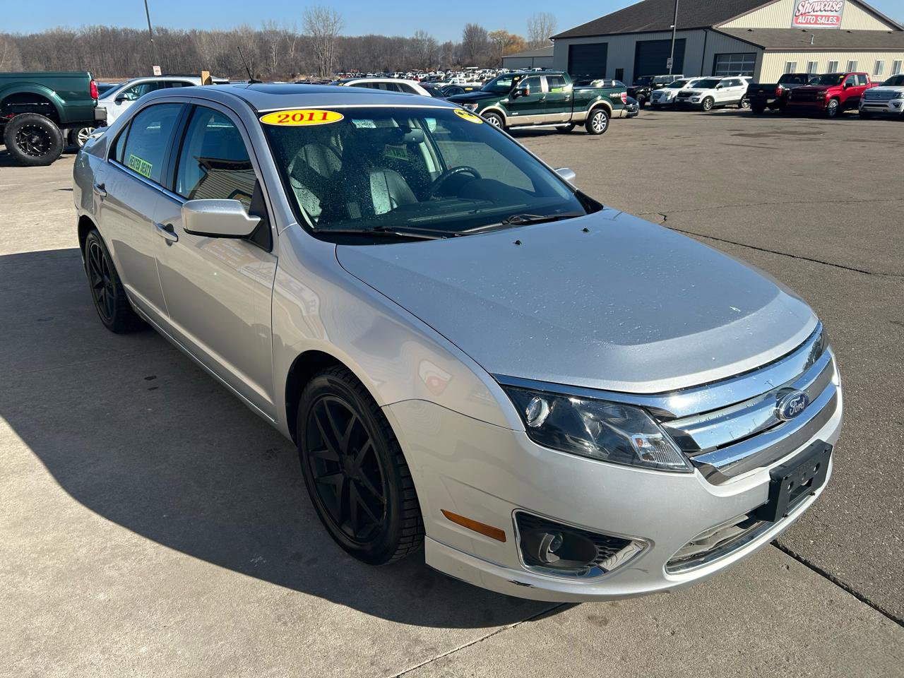 Used 2011 Ford Fusion SEL w/ Moons & Tunes Pkg image 3