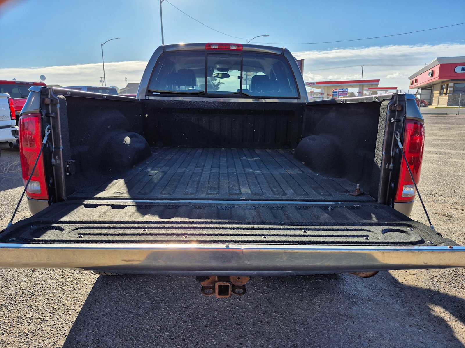 Used 2004 Dodge Ram 2500 Truck SLT w/ Trailer Tow Group image 6