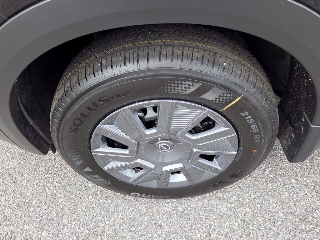 New 2027 Nissan Kicks S FWD image 3