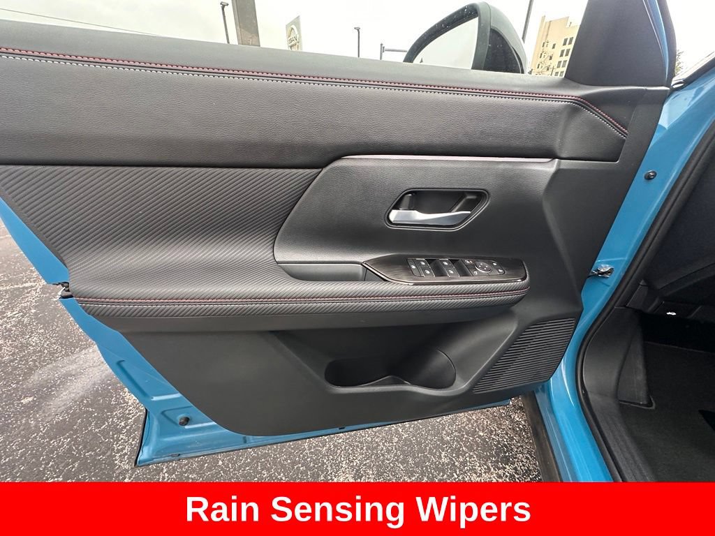 Certified 2025 Nissan Kicks SR w/ SR Premium Package AWD/4WD image 15