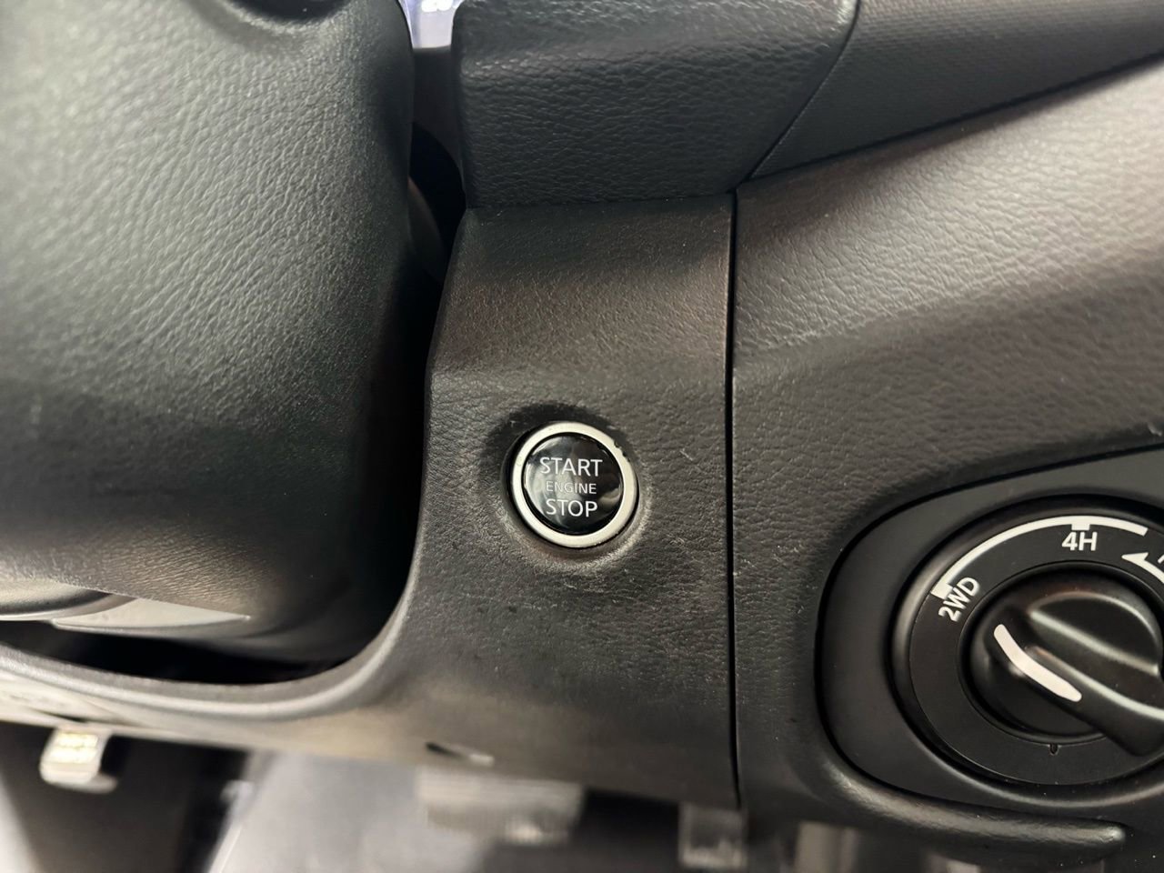 Used 2023 Nissan Frontier S w/ Tow Package image 21