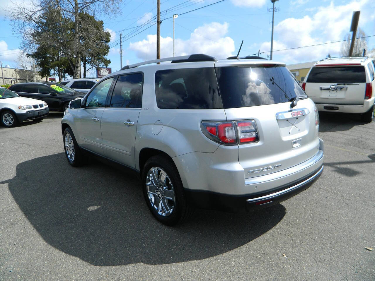 Used 2017 GMC Acadia Limited SLT AWD/4WD image 6