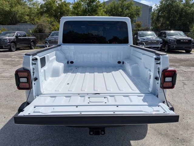 New 2026 Jeep Gladiator Mojave image 12