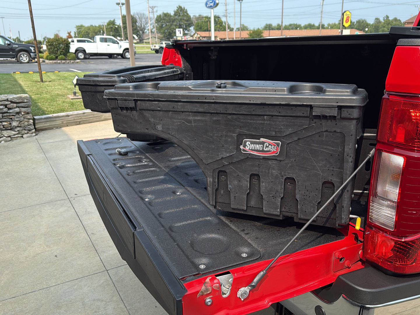 Used 2021 Ford F250 Lariat w/ Tremor Off-Road Package image 25