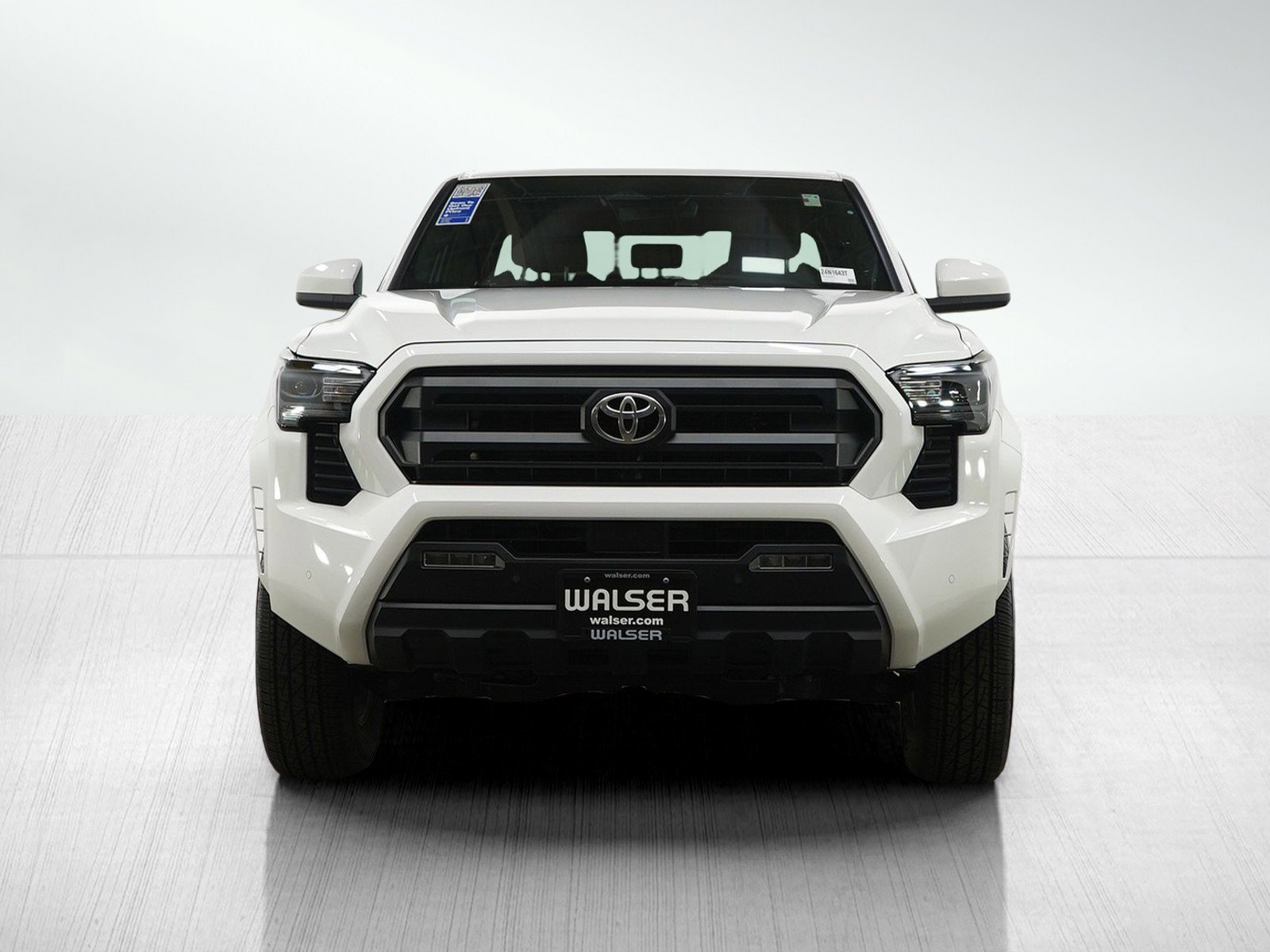 Used 2024 Toyota Tacoma SR5 image 9