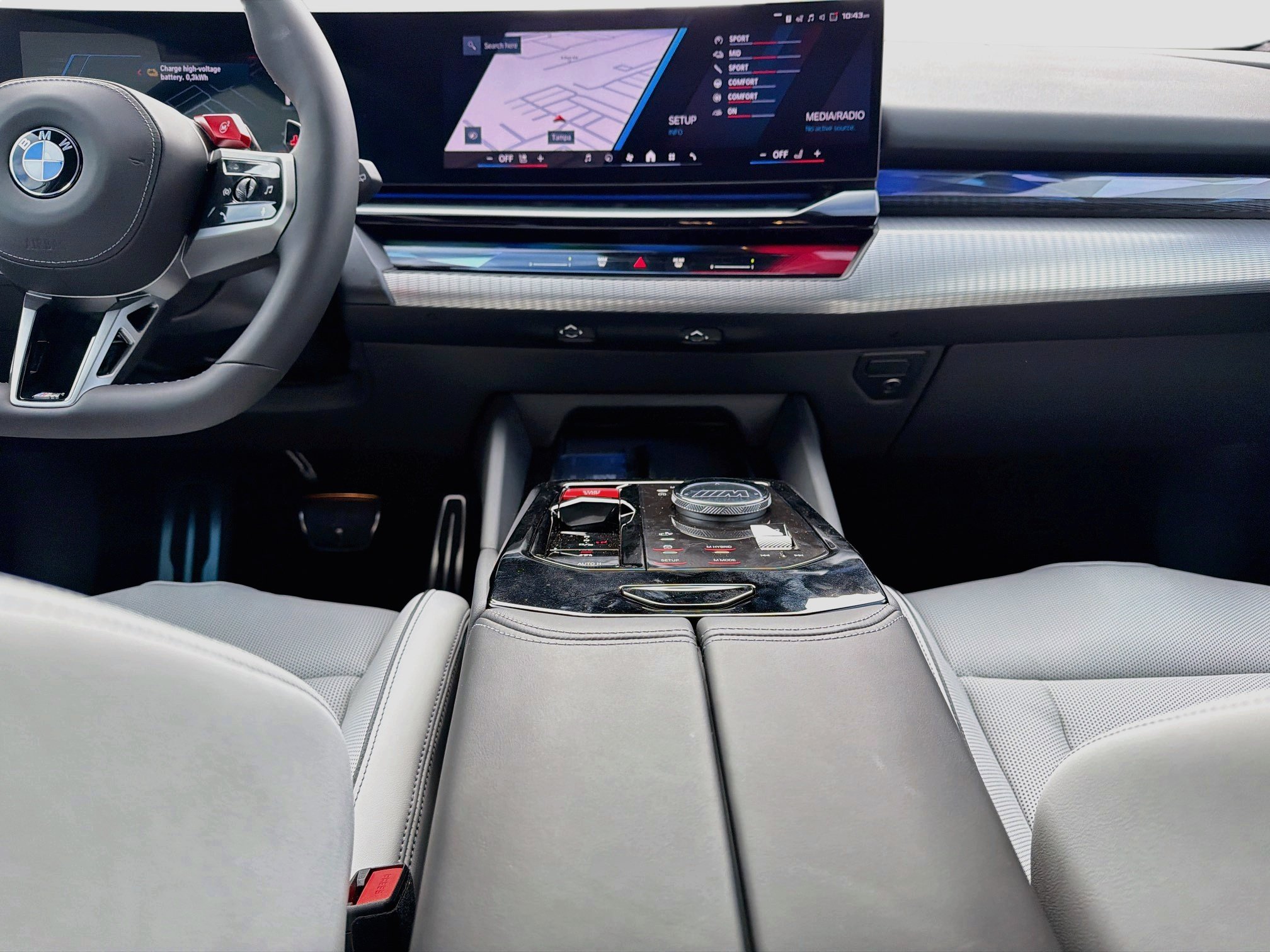 New 2027 BMW M5 Touring AWD/4WD image 19