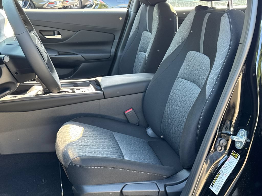 New 2026 Nissan Sentra SV w/ SV Convenience Package FWD image 6