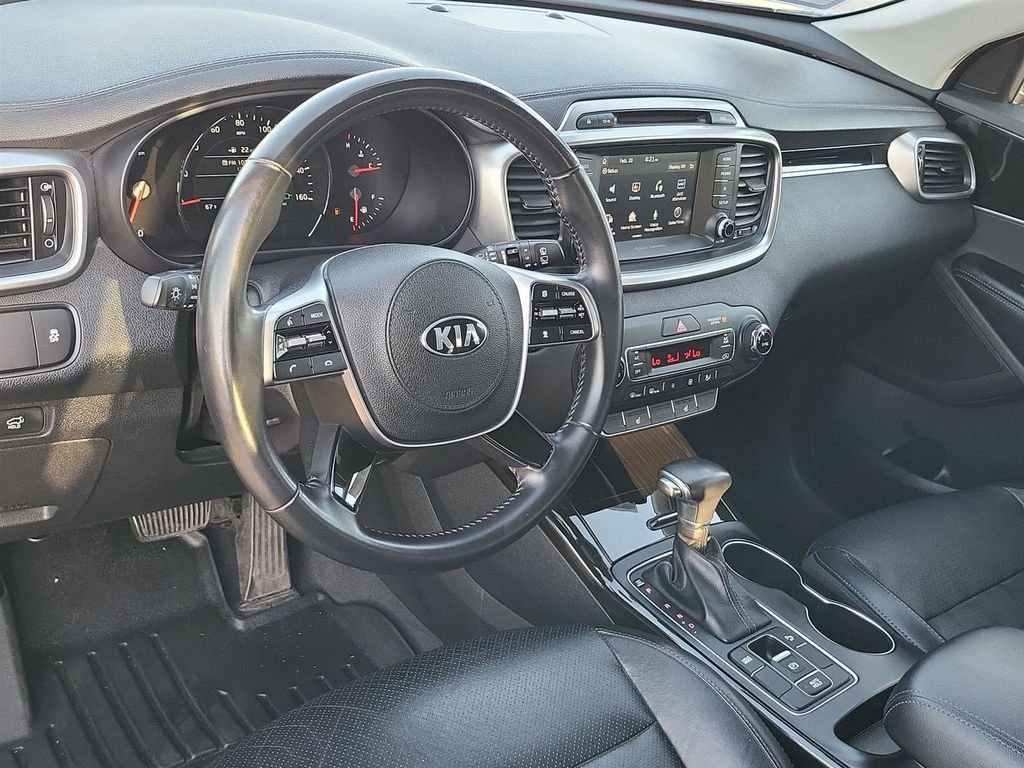 Used 2019 Kia Sorento EX image 2