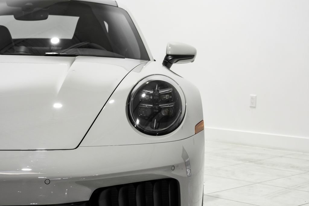 Used 2025 Porsche 911 Carrera 4 GTS image 41