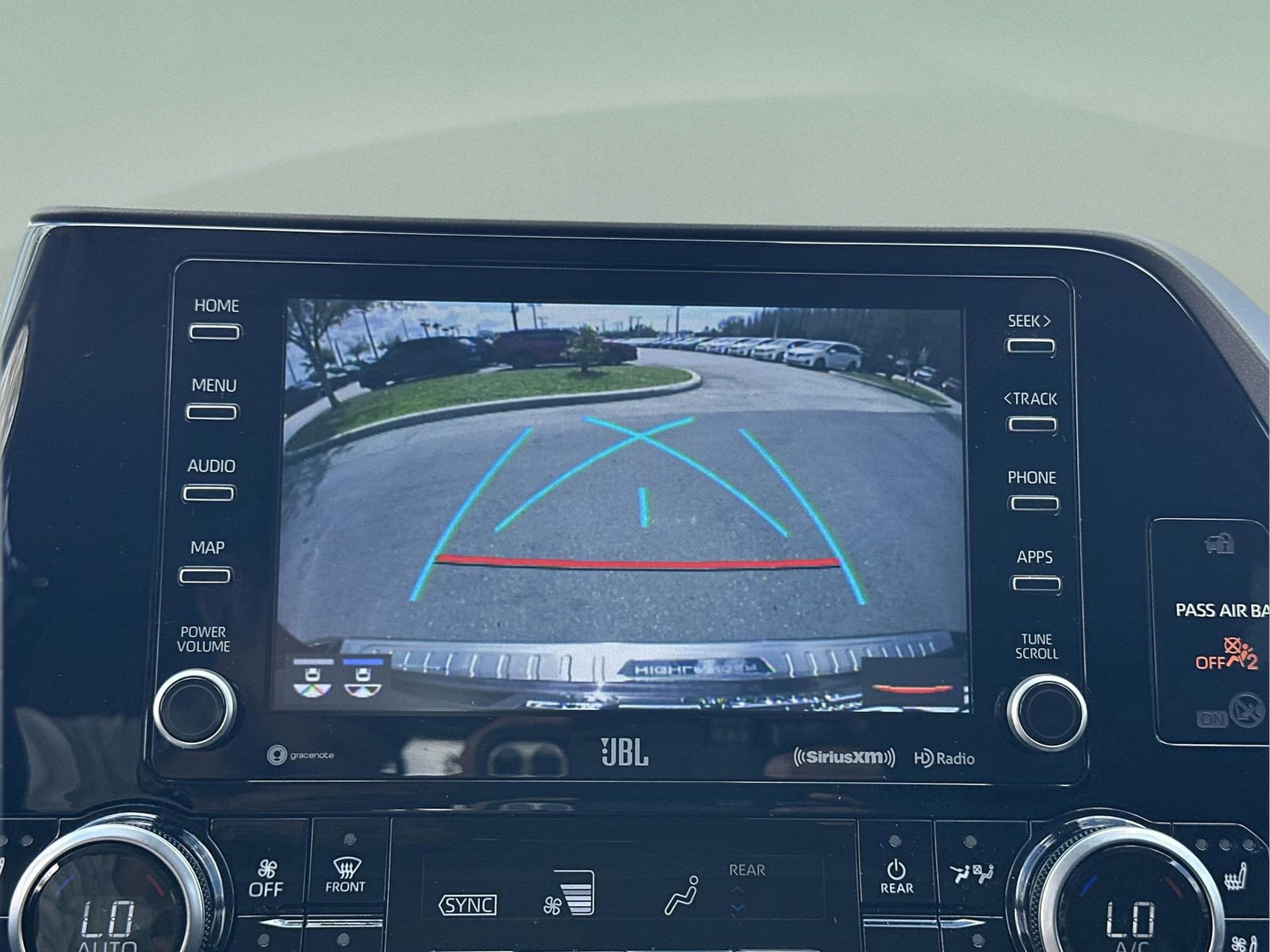 Used 2022 Toyota Highlander Limited image 29