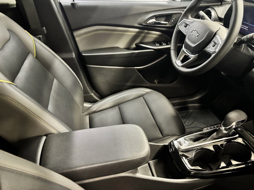 Used 2025 Chevrolet Trax ACTIV w/ Driver Confidence Package image 20