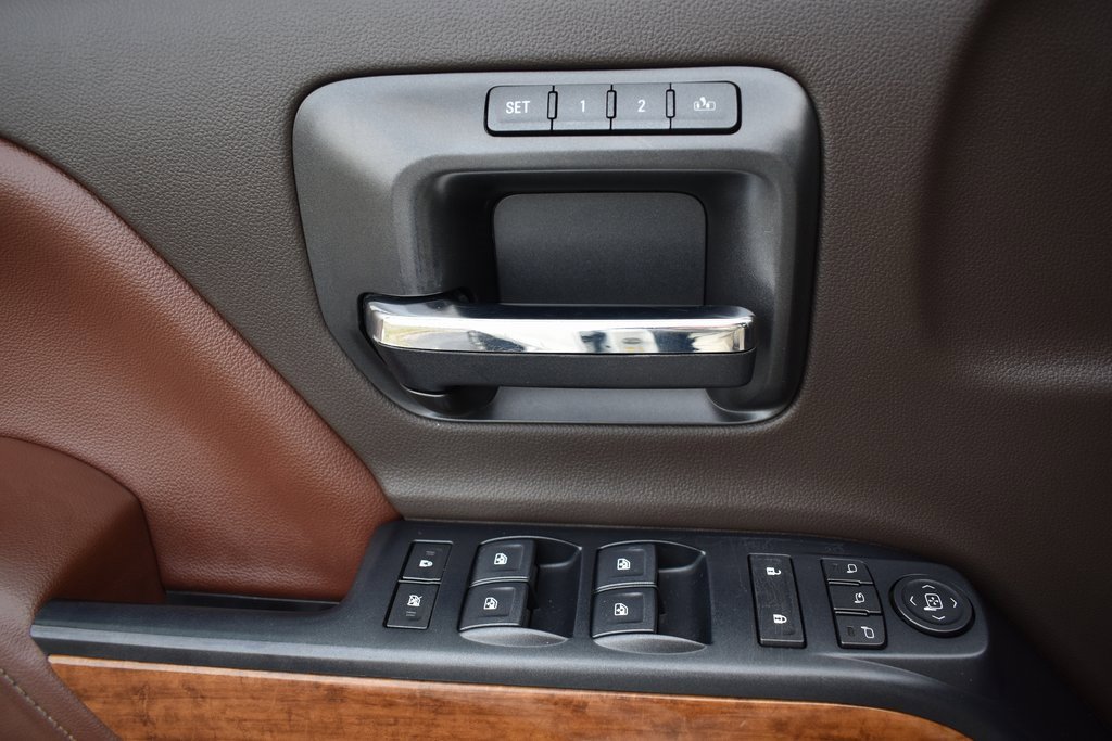 Used 2018 Chevrolet Silverado 1500 High Country image 11