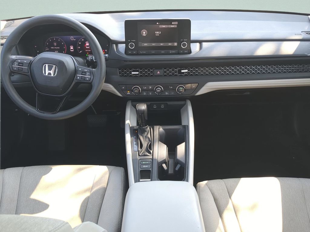 Used 2025 Honda Accord SE image 13