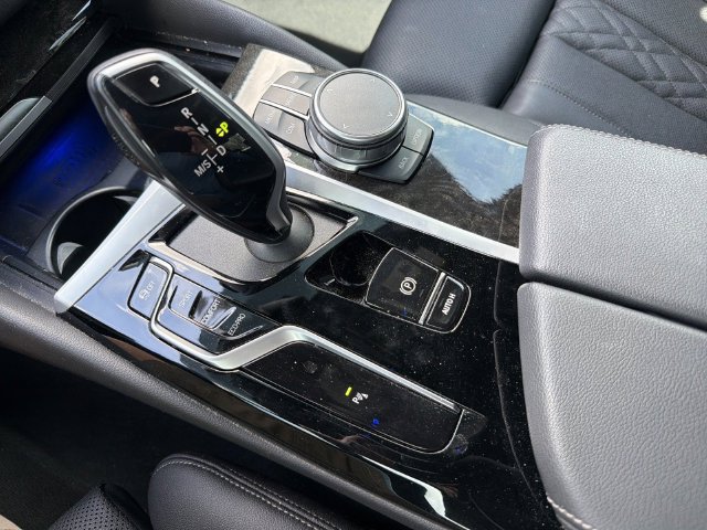 New 2027 Volkswagen Jetta SE FWD image 36