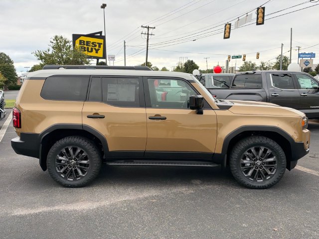 New 2027 Toyota Land Cruiser w/ Premium Package AWD/4WD image 2