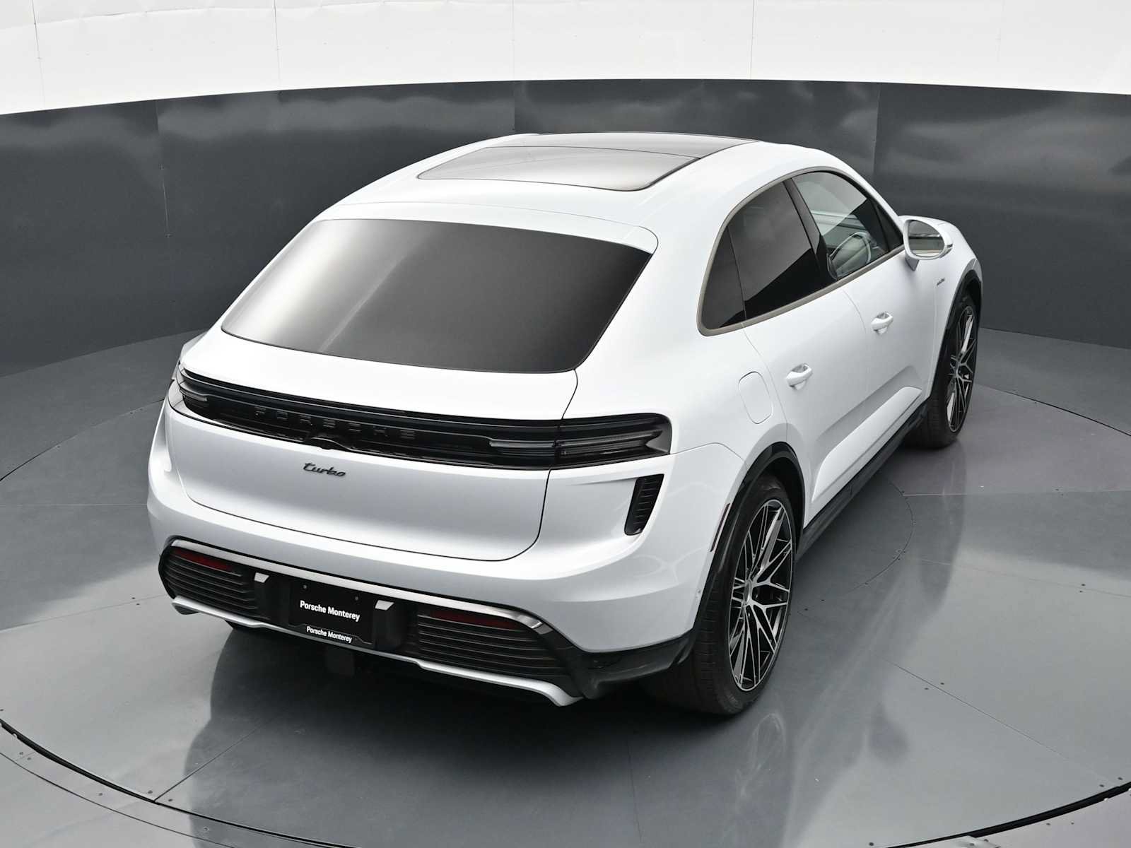 New 2026 Porsche Macan Turbo Electric AWD/4WD image 38