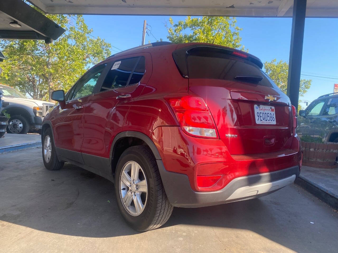 Used 2019 Chevrolet Trax LT w/ LT Convenience Package FWD image 18