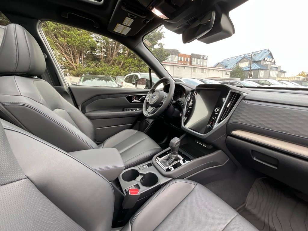 Certified 2025 Subaru Forester Limited image 17