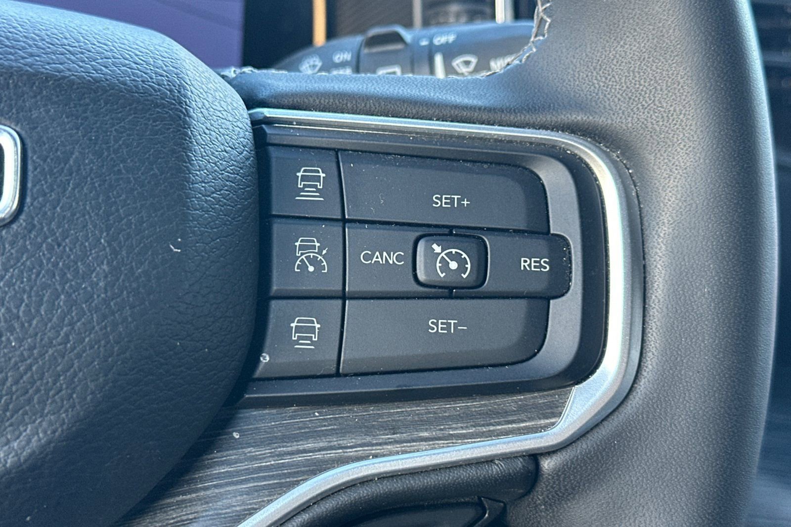 Used 2024 Jeep Wagoneer L Series II w/ Flexible Seating Group image 36