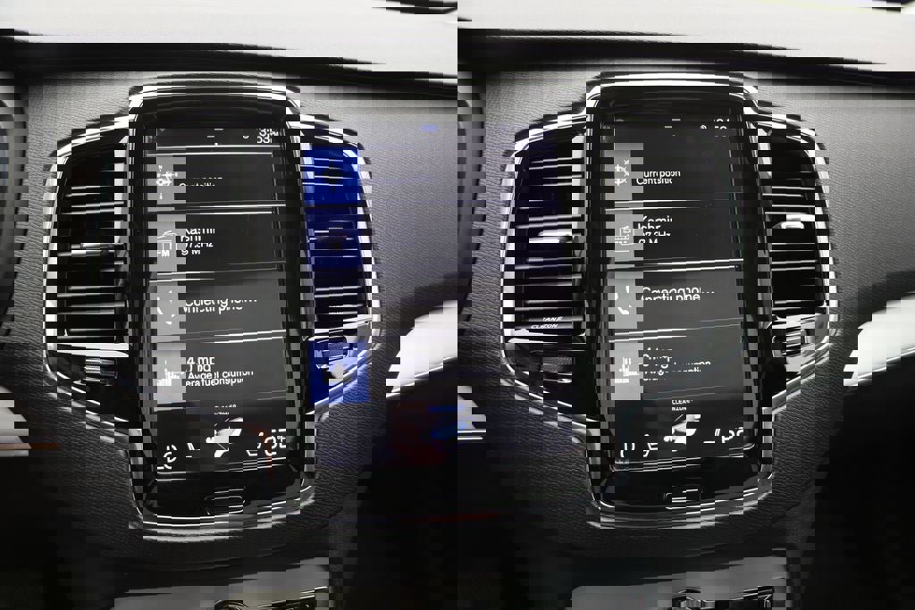 Used 2016 Volvo XC90 T8 Momentum w/ Vision Package AWD/4WD image 23