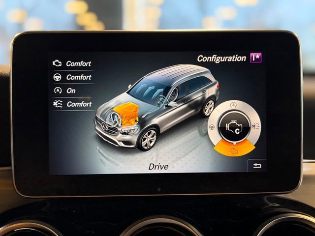 Used 2017 Mercedes-Benz GLC 300 4MATIC image 30