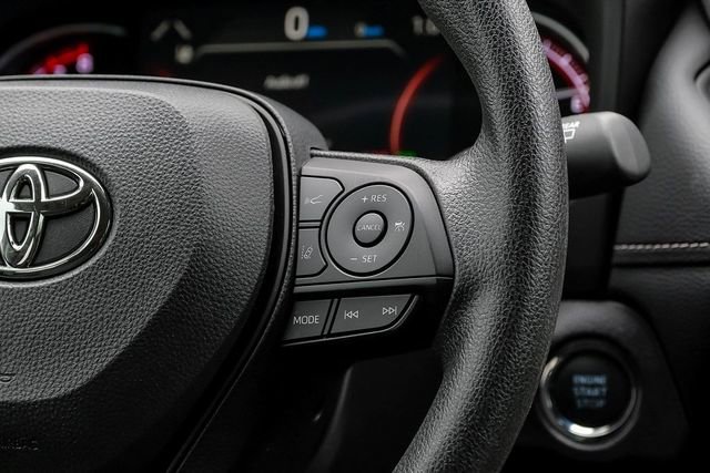 Used 2025 Toyota RAV4 XLE image 22