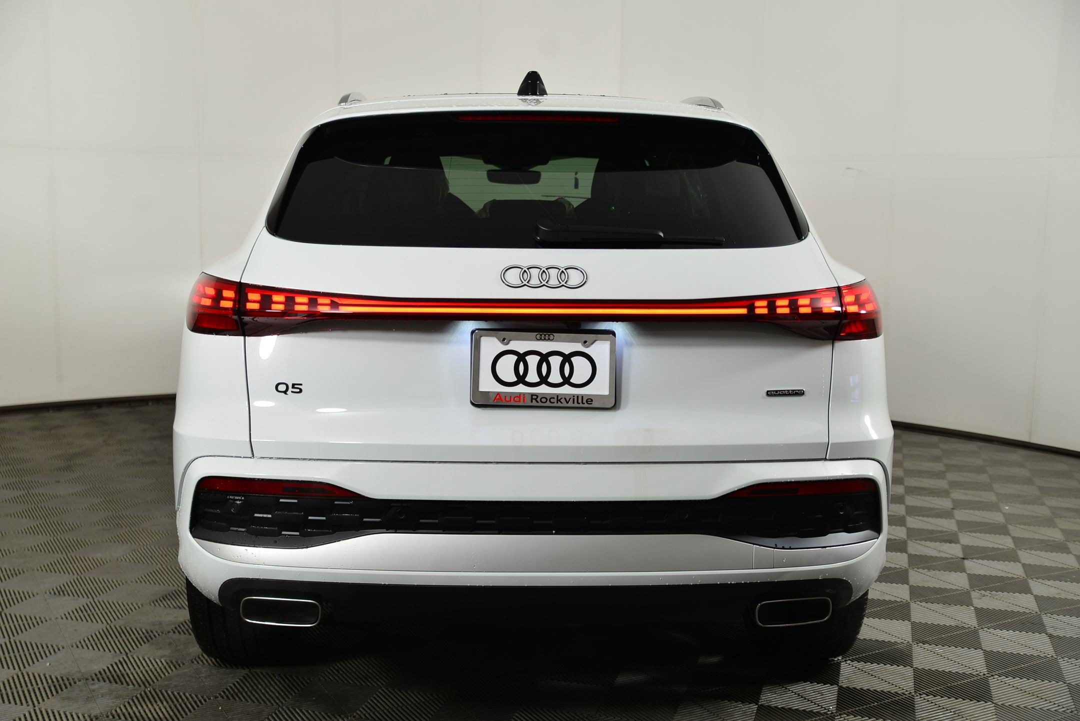 New 2025 Audi Q5 Premium AWD/4WD image 9