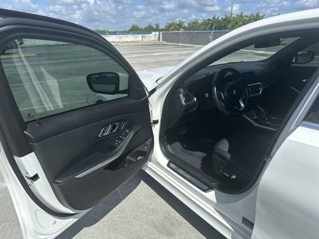 Used 2021 BMW 330i Sedan w/ Convenience Package RWD image 22