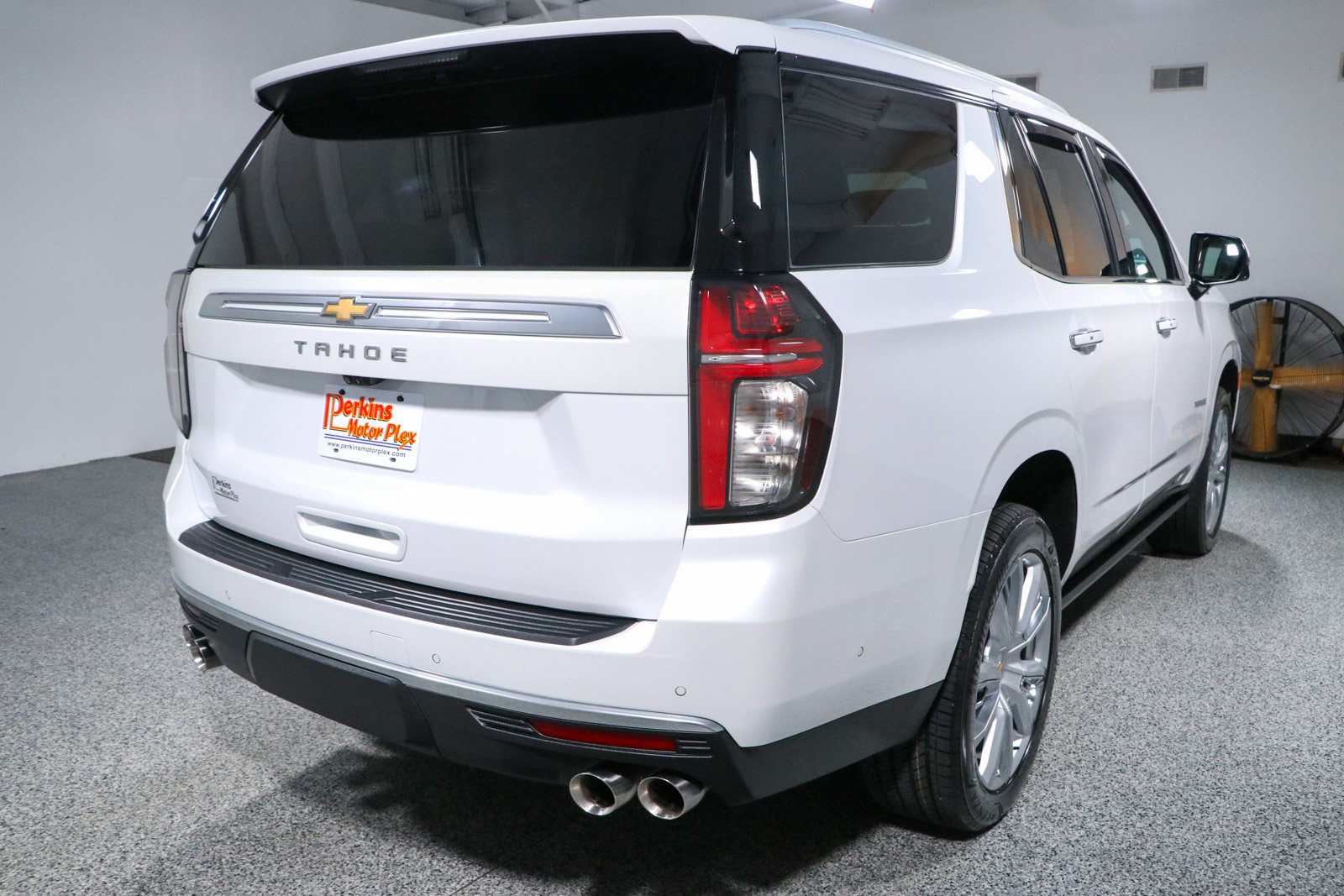 Used 2023 Chevrolet Tahoe High Country w/ Advanced Technology Package AWD/4WD image 7