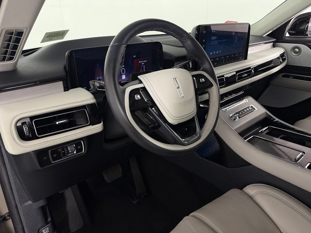 Used 2025 Lincoln Aviator Reserve w/ Equipment Group 201A AWD/4WD image 21